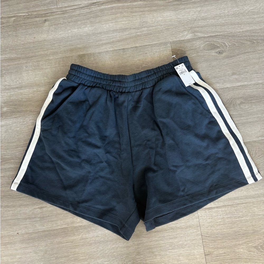 Old navy fabric shorts